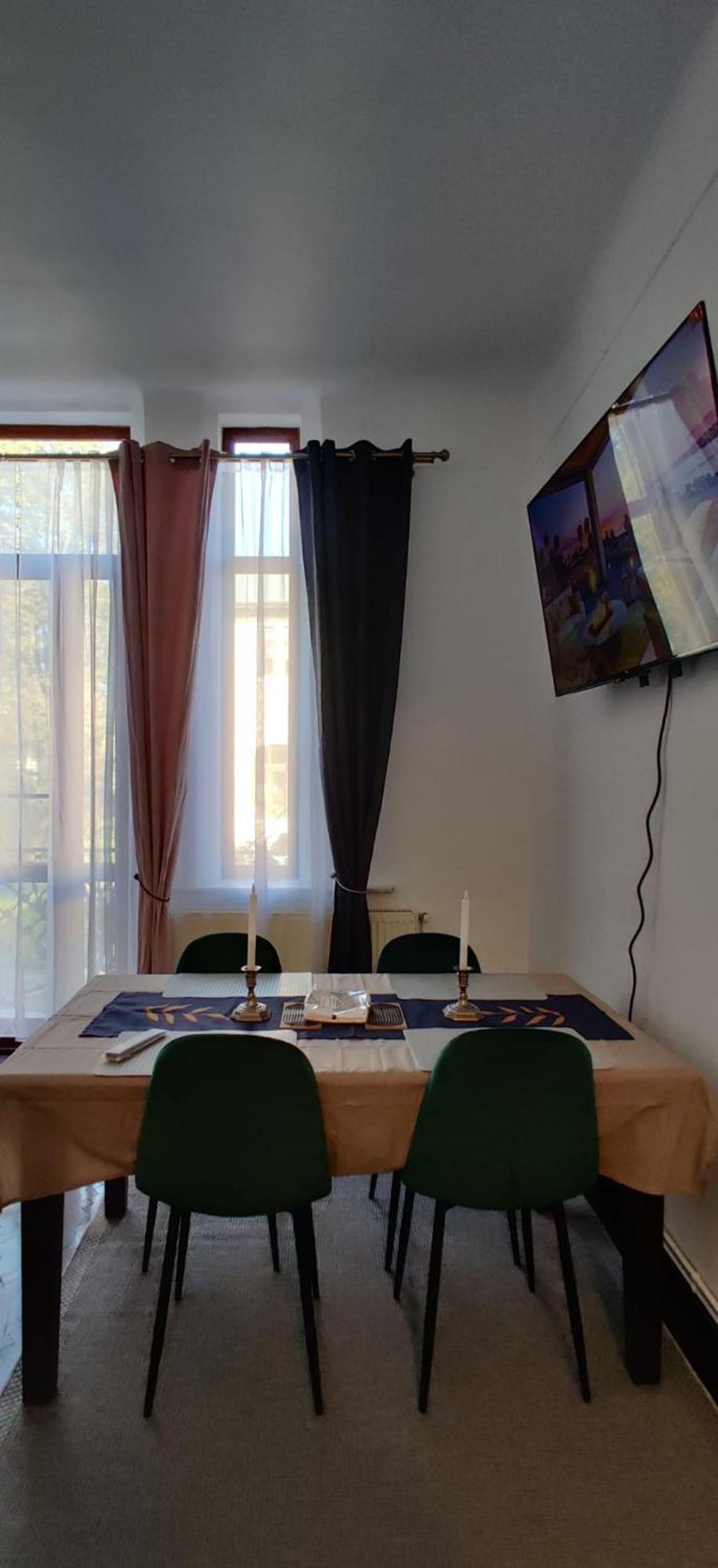 Casa Cu Bolta